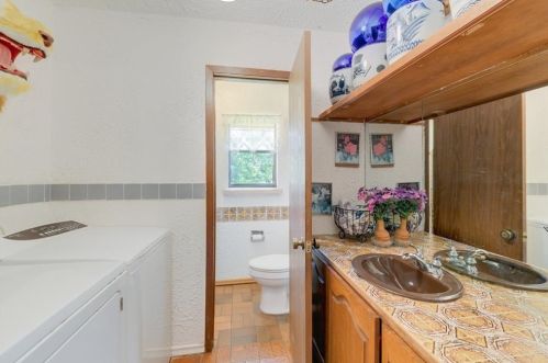 12422 Deer Trak, Austin TX 78727-5746 exterior