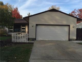 21152 Willow Ln, Cleveland, OH 44149-1216