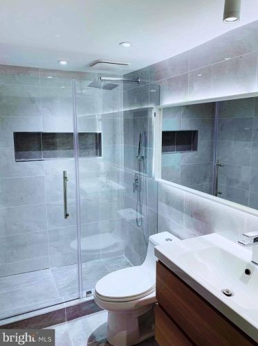 1811 29 St, Philadelphia PA 19132-3028 exterior