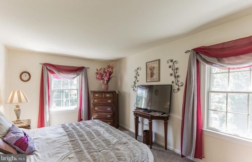 300 Ardmore Ave, Ardmore PA 19003-1012 exterior