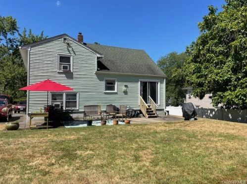 177 Quaspeck Blvd, Valley Cottage, NY 10989-2431