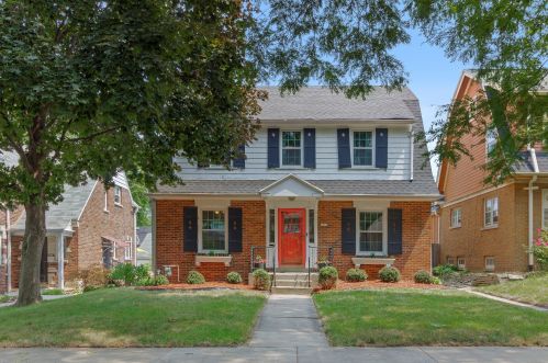 3374 46th St, Milwaukee, WI 53219-4824