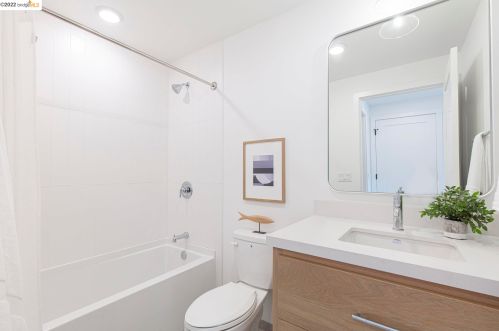 636 Kains, Berkeley CA 94706-1219 exterior