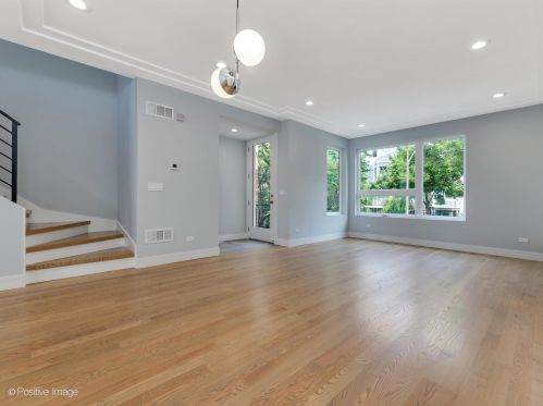 4340 Avers Ave, Chicago, IL 60618-1013