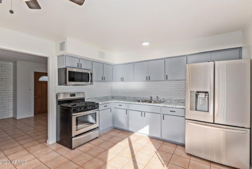 2333 41st Dr, Phoenix AZ  85009-1062 exterior