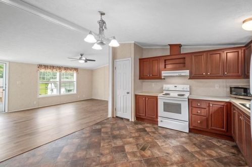 3828 Eliza St, Pittsburgh PA 15122-2033 exterior