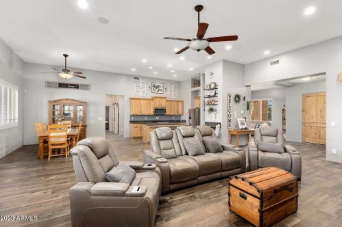 36406 15th Ln, Phoenix, AZ 85086-8508