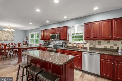 1707 Crossfield Dr, Lancaster PA 17603-6789 exterior