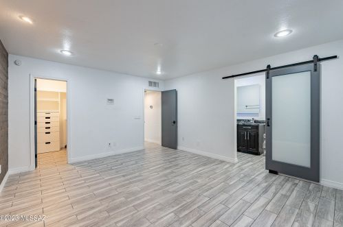 9814 1st St, Tucson AZ  85748-1950 exterior