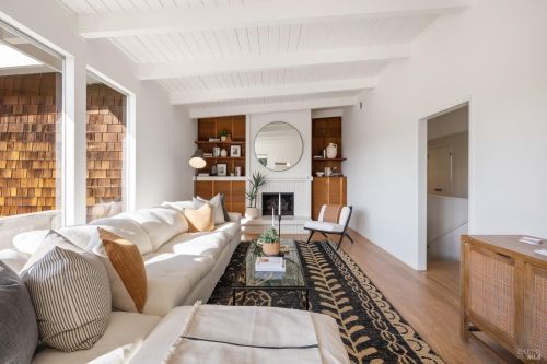 85 Shelley Dr, Mill Valley CA 94941-1579 exterior