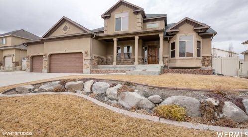 6352 Fish Lake Dr, Taylorsville, UT 84081-5722