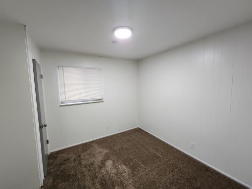 10405 Hobkirk Dr, Saint Louis MO 63137-3748 exterior