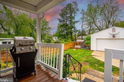 2813 Memorial St, Alexandria VA  22306-1743 exterior