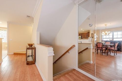 528 Viewpoint Ter, Peekskill, NY 10566-6209