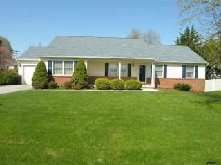 108 Amanda Ave, Hanover, PA 17331-9274