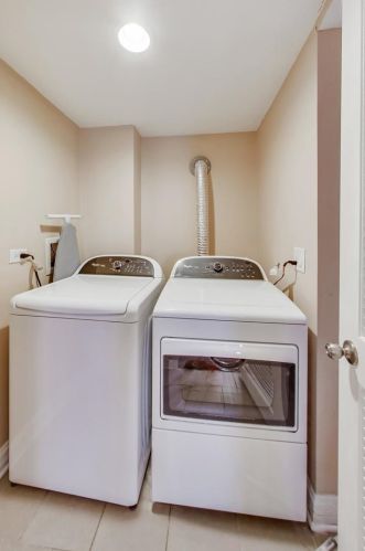 4316 Moody Ave, Chicago IL 60638-3545 exterior