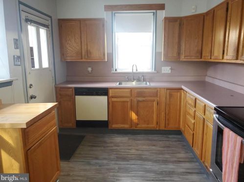 1002 Haworth St, Philadelphia PA 19124-2506 exterior