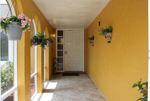 1913 Rainier Rd, Fort Pierce, FL 34952-7665