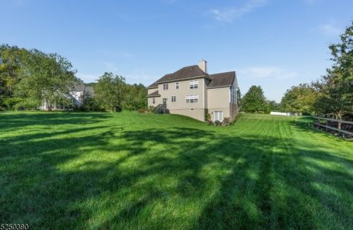 9 Tow Line Dr, Washington, NJ 07882-5306