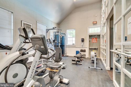 1604 Abingdon Dr, Alexandria VA  22314-1005 exterior