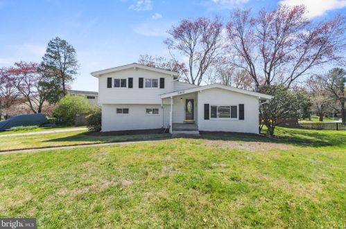 11410 Cloverhill Dr, Silver Spring, MD 20902-3141