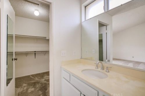 5221 Perkins Rd, Oxnard CA 93033-8358 exterior