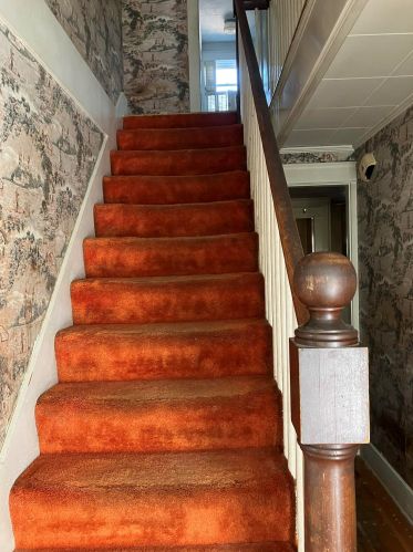 41 4 St, Dover NH 03820-2900 exterior