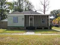 9 Davis Blvd, New Orleans, LA 70121-2205