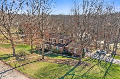 1268 Greystone Dr, Pittsburgh, PA 15241-3256