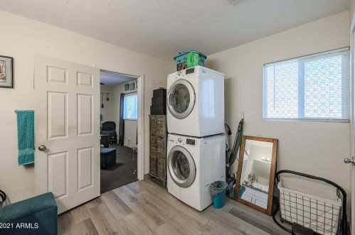 500 Alice Ave, Phoenix AZ 85021-4112 exterior