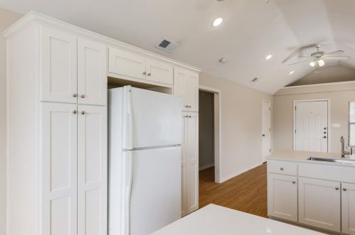 2109 21st St, Austin TX  78722-2415 exterior