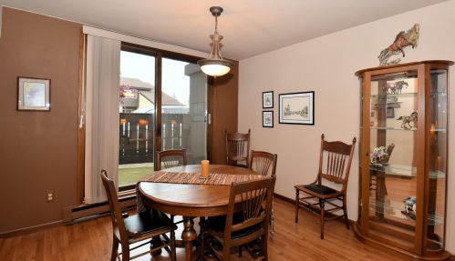 5266 Somerset Ln, Milwaukee WI 53221-3223 exterior