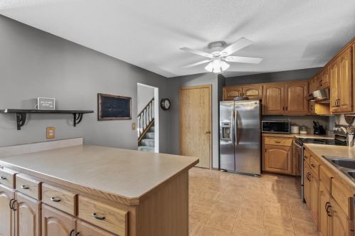 2219 Heath Ave, Saint Paul MN 55128-5001 exterior