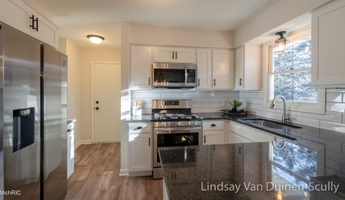 4638 Terry Dr, Grand Rapids MI 49512-5321 exterior