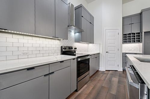 3903 Bernal Dr, Dallas TX 75212-3302 exterior