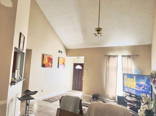 6300 Phillips Ct, Lithonia GA 30058-8922 exterior