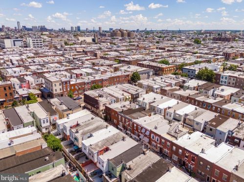 2418 Iseminger St, Philadelphia PA  19148-3518 exterior