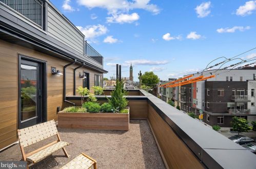 1613 2nd St, Philadelphia PA 19122 exterior