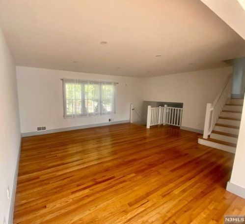 720 Stelton St, Teaneck NJ  07666-5345 exterior