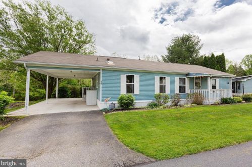 518 Pheasant Rdg Cir, Lancaster PA exterior