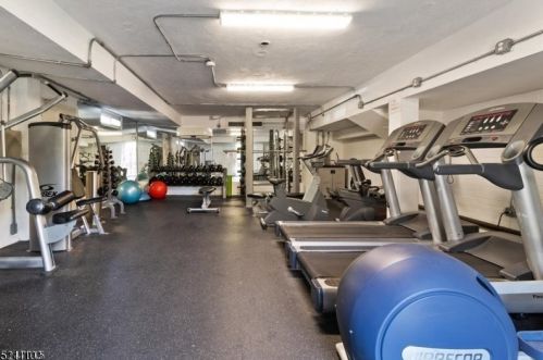 465 Valley St, Maplewood NJ 07040-1330 exterior