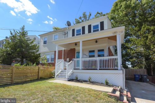 6916 Westhampton Dr, Alexandria VA 22307-1528 exterior