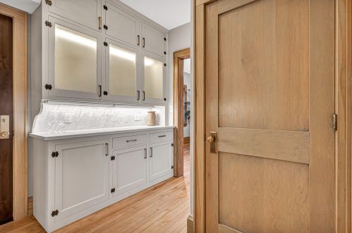 1411 Potter Ave, Milwaukee WI 53207-2115 exterior