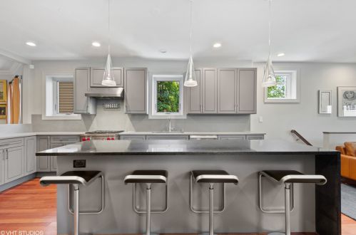 1734 Balmoral Ave, Chicago IL 60640-1003 exterior