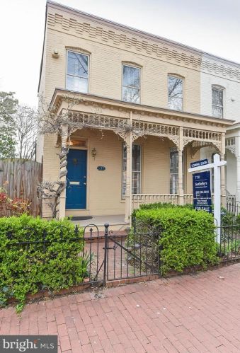 217 6 St, Washington DC 20003-1135 exterior