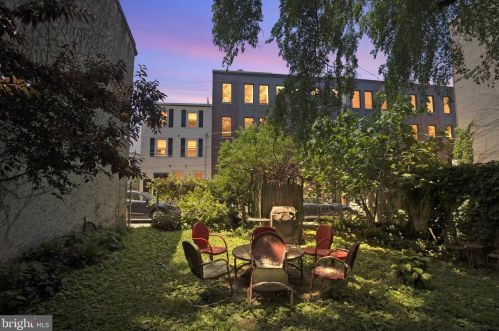 1018 Leithgow St, Philadelphia PA  19123-1421 exterior