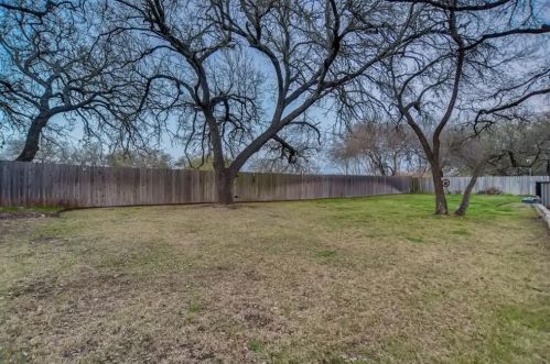 8702 Crst Rdg Cir, Austin TX 78750-3018 exterior