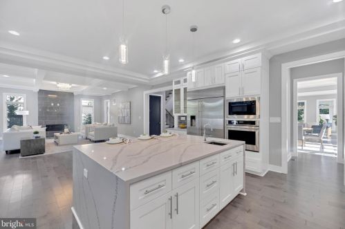 1864 Kirby Rd, Mc Lean VA 22101-5326 exterior