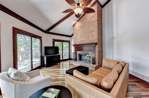 8388 Lake Dr, Lithonia GA  30039-5724 exterior