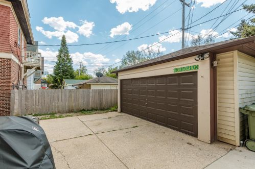 1549 57th St, Milwaukee WI  53214-5104 exterior